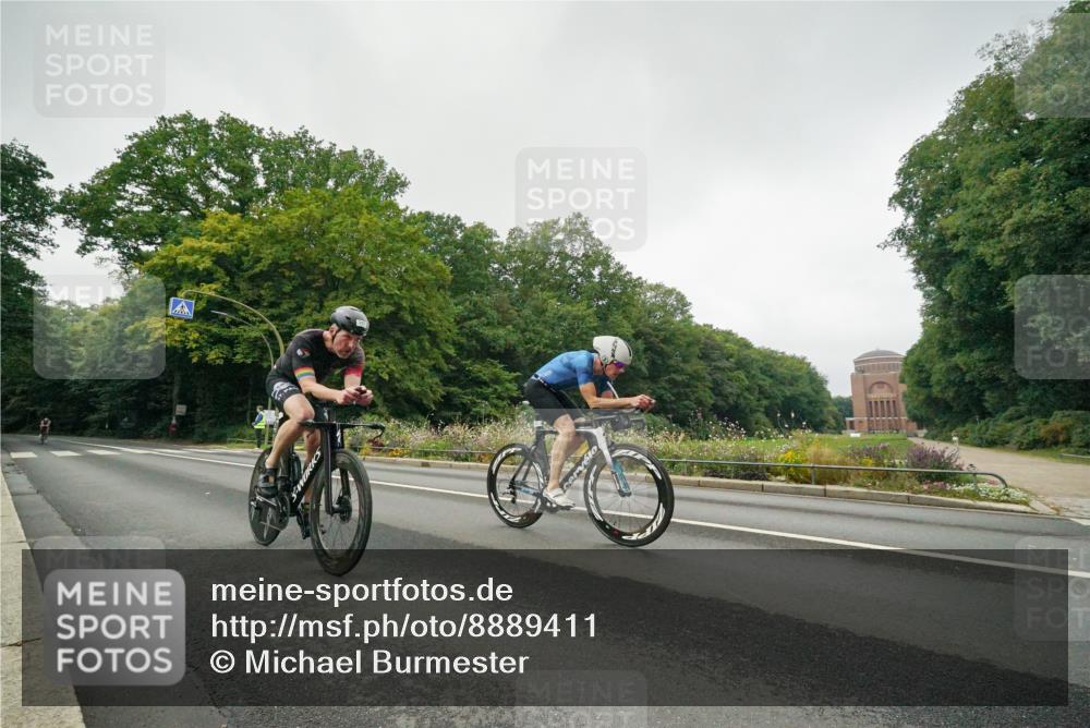 14.09.2025 - Stadtparktriathlon Michael Burmester http://msf.ph/oto/8889411 14.09.2025 09:12:03 Radfahren 307, 317, 331, 402, 412 meine-sportfotos.de