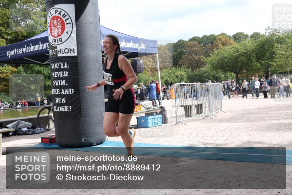 14.09.2025 - Stadtparktriathlon Strokosch-Dieckow http://msf.ph/oto/8889412 14.09.2025 12:41:00 Ziel 1017 meine-sportfotos.de
