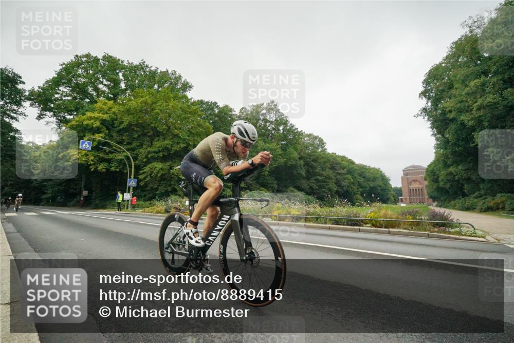 14.09.2025 - Stadtparktriathlon Michael Burmester http://msf.ph/oto/8889415 14.09.2025 09:12:32 Radfahren 344, 374, 431, 480 meine-sportfotos.de