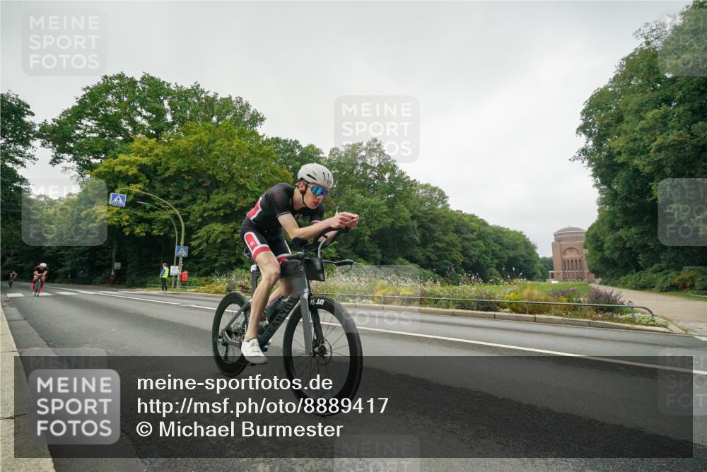 14.09.2025 - Stadtparktriathlon Michael Burmester http://msf.ph/oto/8889417 14.09.2025 09:12:34 Radfahren 344, 374, 431, 480 meine-sportfotos.de