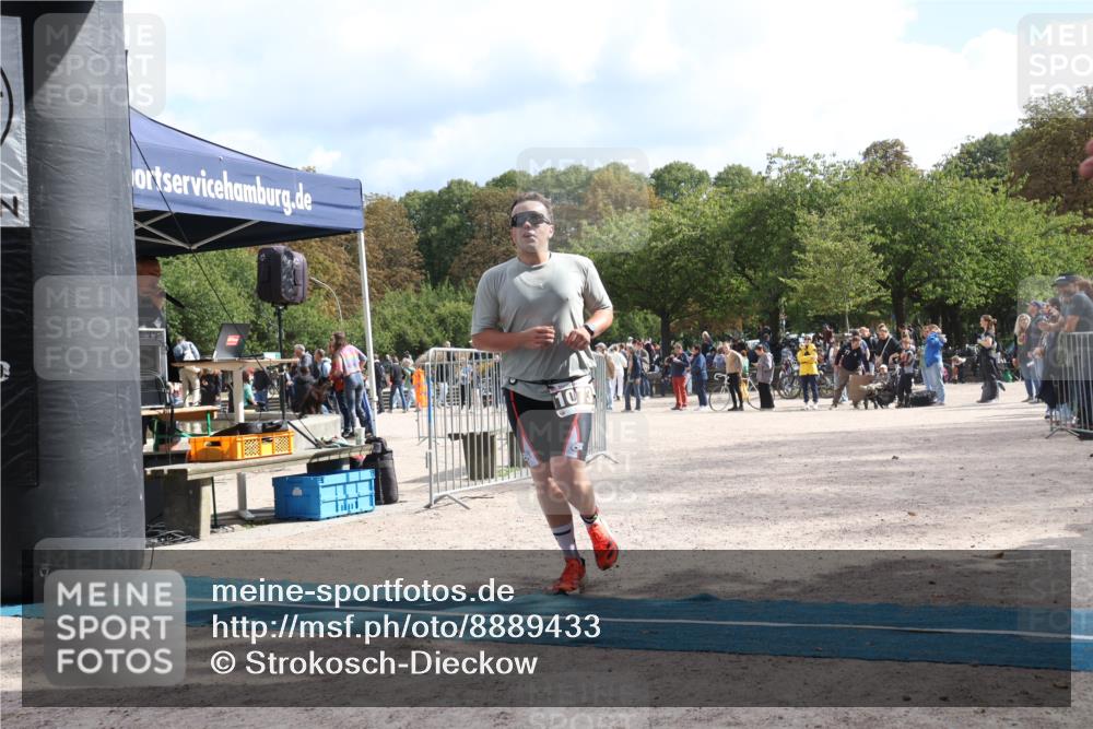 14.09.2025 - Stadtparktriathlon Strokosch-Dieckow http://msf.ph/oto/8889433 14.09.2025 12:42:02 Ziel 1073 meine-sportfotos.de