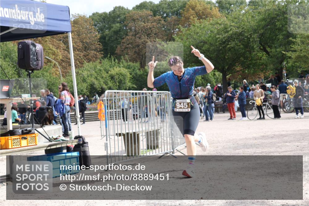 14.09.2025 - Stadtparktriathlon Strokosch-Dieckow http://msf.ph/oto/8889451 14.09.2025 12:42:38 Ziel 945 meine-sportfotos.de