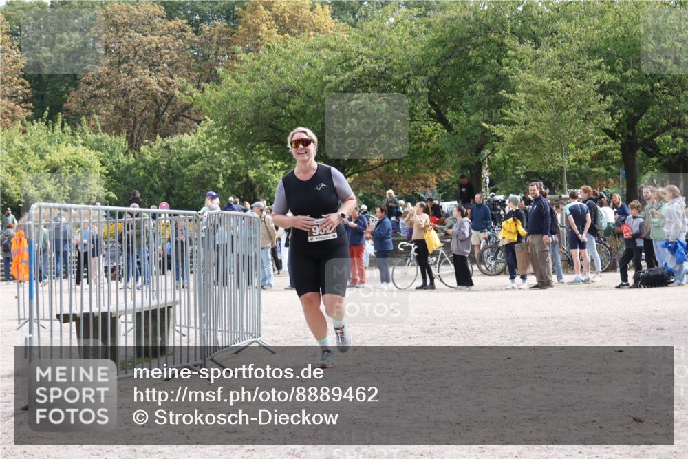 14.09.2025 - Stadtparktriathlon Strokosch-Dieckow http://msf.ph/oto/8889462 14.09.2025 12:42:50 Ziel 952 meine-sportfotos.de
