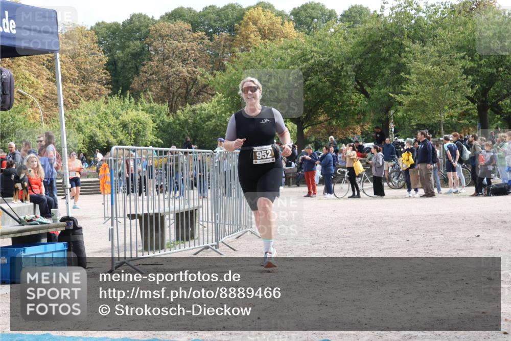 14.09.2025 - Stadtparktriathlon Strokosch-Dieckow http://msf.ph/oto/8889466 14.09.2025 12:42:51 Ziel 952 meine-sportfotos.de