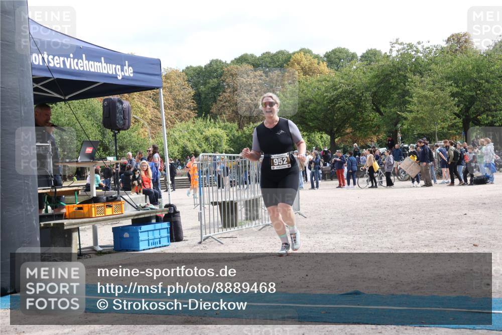 14.09.2025 - Stadtparktriathlon Strokosch-Dieckow http://msf.ph/oto/8889468 14.09.2025 12:42:51 Ziel 952 meine-sportfotos.de