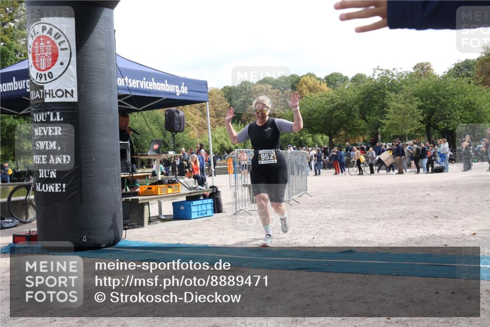 14.09.2025 - Stadtparktriathlon Strokosch-Dieckow http://msf.ph/oto/8889471 14.09.2025 12:42:52 Ziel 952 meine-sportfotos.de