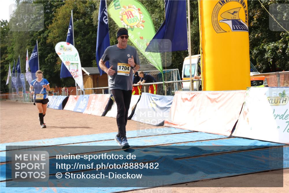 14.09.2025 - Airport Race Strokosch-Dieckow http://msf.ph/oto/8889482 14.09.2025 13:04:07 Ziel 957, 1704, 1722 meine-sportfotos.de