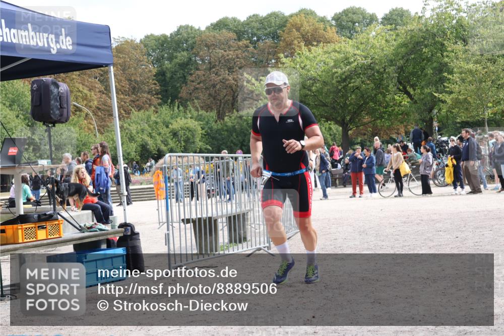 14.09.2025 - Stadtparktriathlon Strokosch-Dieckow http://msf.ph/oto/8889506 14.09.2025 12:43:07 Ziel 986, 1049, 1087, 1089 meine-sportfotos.de
