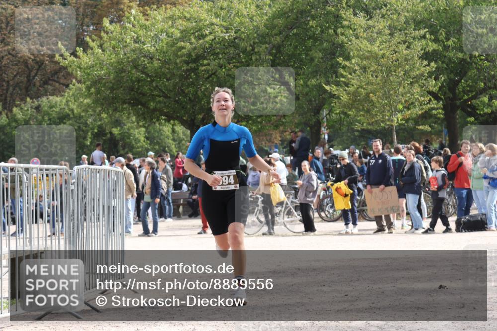 14.09.2025 - Stadtparktriathlon Strokosch-Dieckow http://msf.ph/oto/8889556 14.09.2025 12:43:42 Ziel 994 meine-sportfotos.de