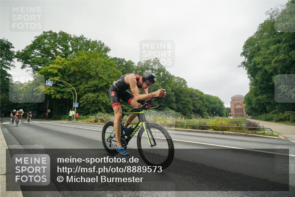 14.09.2025 - Stadtparktriathlon Michael Burmester http://msf.ph/oto/8889573 14.09.2025 09:16:44 Radfahren 303, 336, 351, 372, 399, 435, 453, 457, 460, 462, 501 meine-sportfotos.de