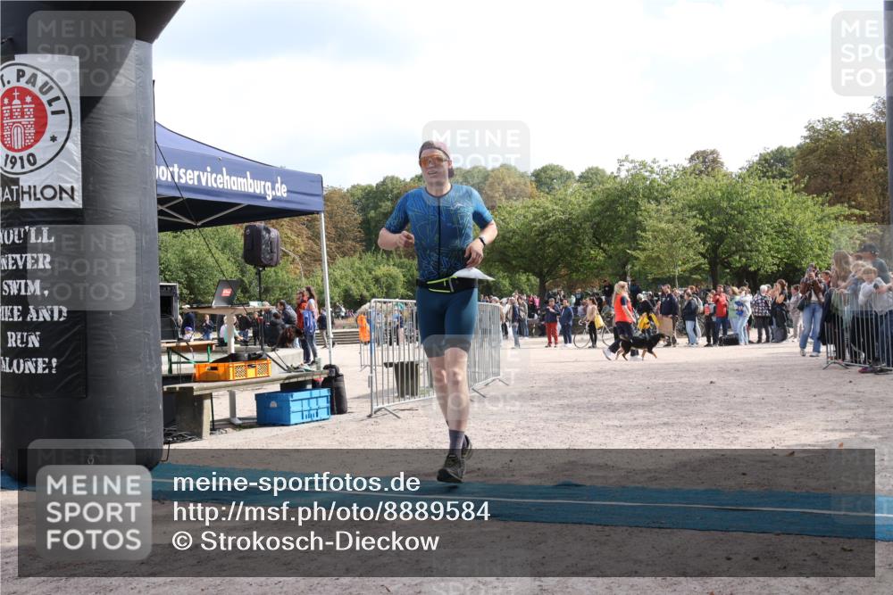 14.09.2025 - Stadtparktriathlon Strokosch-Dieckow http://msf.ph/oto/8889584 14.09.2025 12:43:59 Ziel 1058, 1120 meine-sportfotos.de