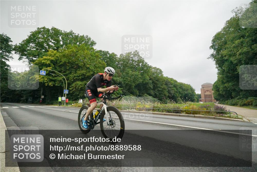 14.09.2025 - Stadtparktriathlon Michael Burmester http://msf.ph/oto/8889588 14.09.2025 09:16:58 Radfahren 319, 350, 453 meine-sportfotos.de