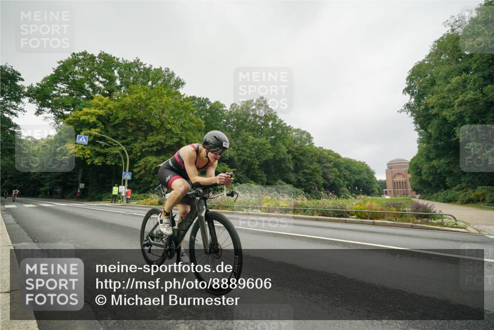 14.09.2025 - Stadtparktriathlon Michael Burmester http://msf.ph/oto/8889606 14.09.2025 09:17:18 Radfahren 312, 369, 387, 408, 416, 463 meine-sportfotos.de