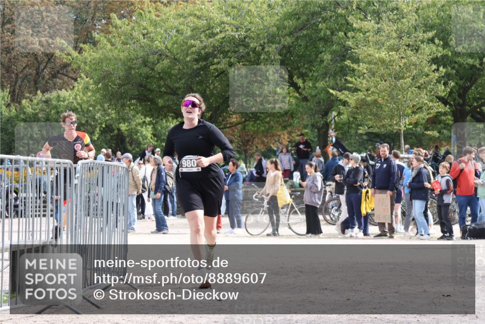 14.09.2025 - Stadtparktriathlon Strokosch-Dieckow http://msf.ph/oto/8889607 14.09.2025 12:44:27 Ziel 980, 1025 meine-sportfotos.de