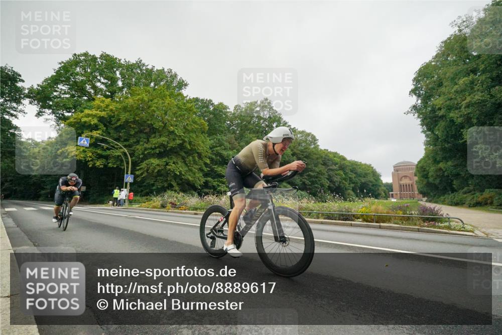 14.09.2025 - Stadtparktriathlon Michael Burmester http://msf.ph/oto/8889617 14.09.2025 09:17:31 Radfahren 313, 335, 421, 436, 452 meine-sportfotos.de