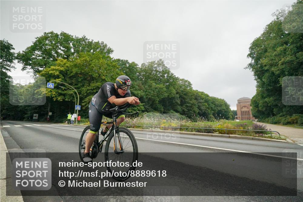 14.09.2025 - Stadtparktriathlon Michael Burmester http://msf.ph/oto/8889618 14.09.2025 09:17:31 Radfahren 313, 335, 421, 436, 452 meine-sportfotos.de
