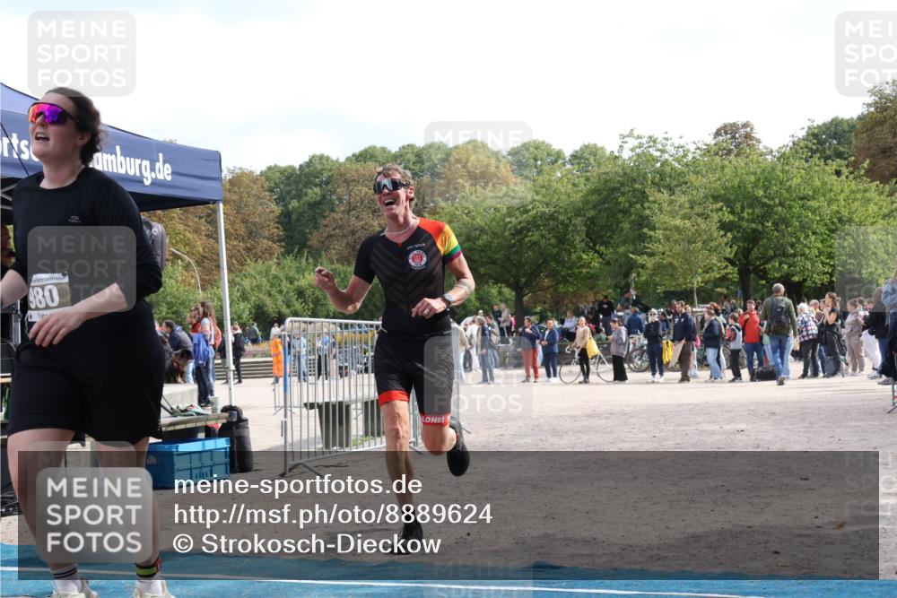 14.09.2025 - Stadtparktriathlon Strokosch-Dieckow http://msf.ph/oto/8889624 14.09.2025 12:44:30 Ziel 980, 1025 meine-sportfotos.de