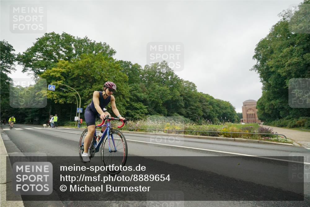14.09.2025 - Stadtparktriathlon Michael Burmester http://msf.ph/oto/8889654 14.09.2025 09:18:14 Radfahren 307, 317, 344, 420, 456, 459, 468, 474, 481 meine-sportfotos.de
