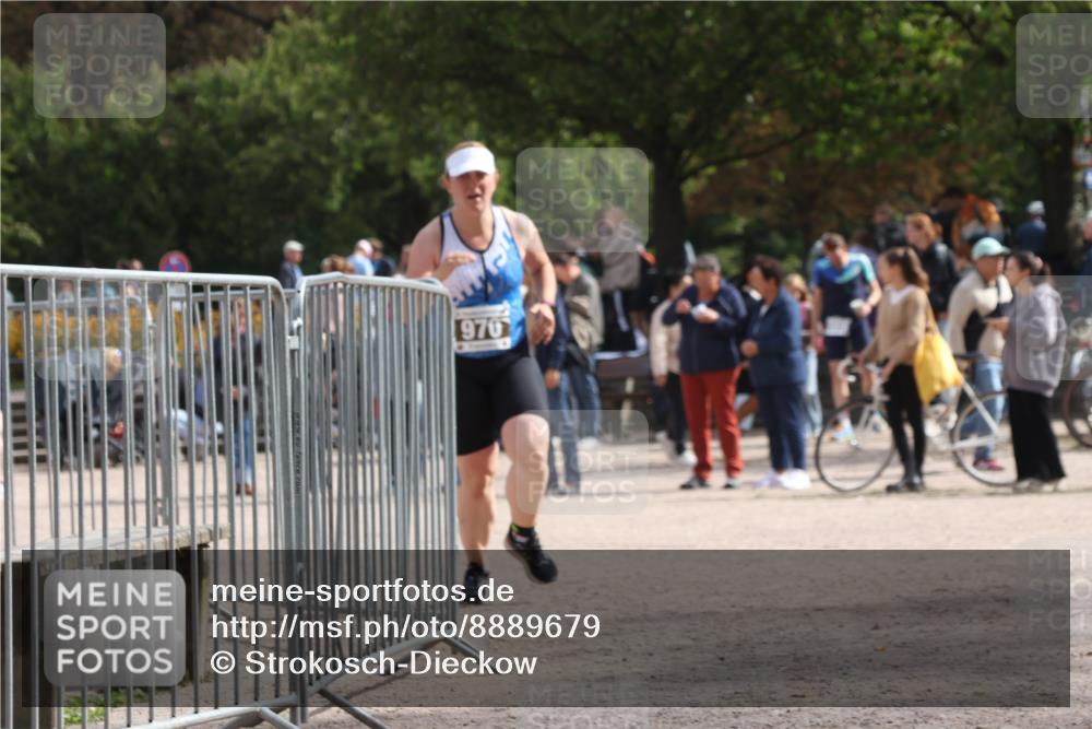 14.09.2025 - Stadtparktriathlon Strokosch-Dieckow http://msf.ph/oto/8889679 14.09.2025 12:44:57 Ziel 970, 1116 meine-sportfotos.de