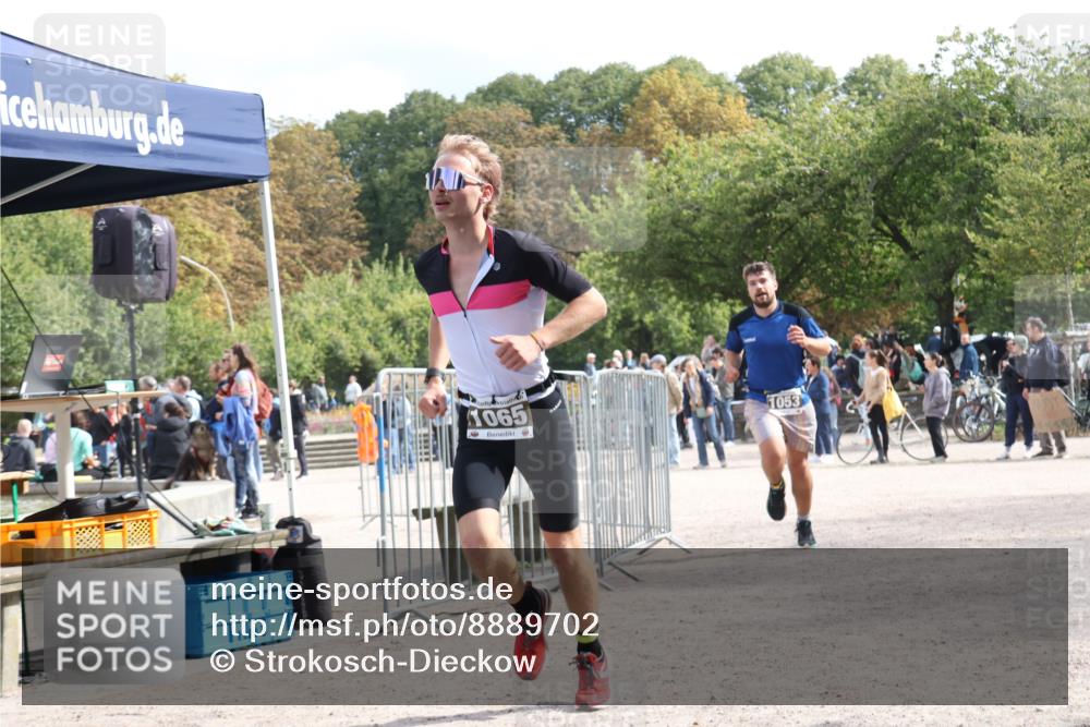14.09.2025 - Stadtparktriathlon Strokosch-Dieckow http://msf.ph/oto/8889702 14.09.2025 12:45:08 Ziel 1053, 1065 meine-sportfotos.de