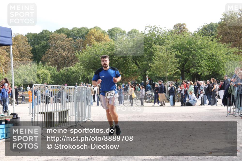 14.09.2025 - Stadtparktriathlon Strokosch-Dieckow http://msf.ph/oto/8889708 14.09.2025 12:45:09 Ziel 1053, 1065 meine-sportfotos.de
