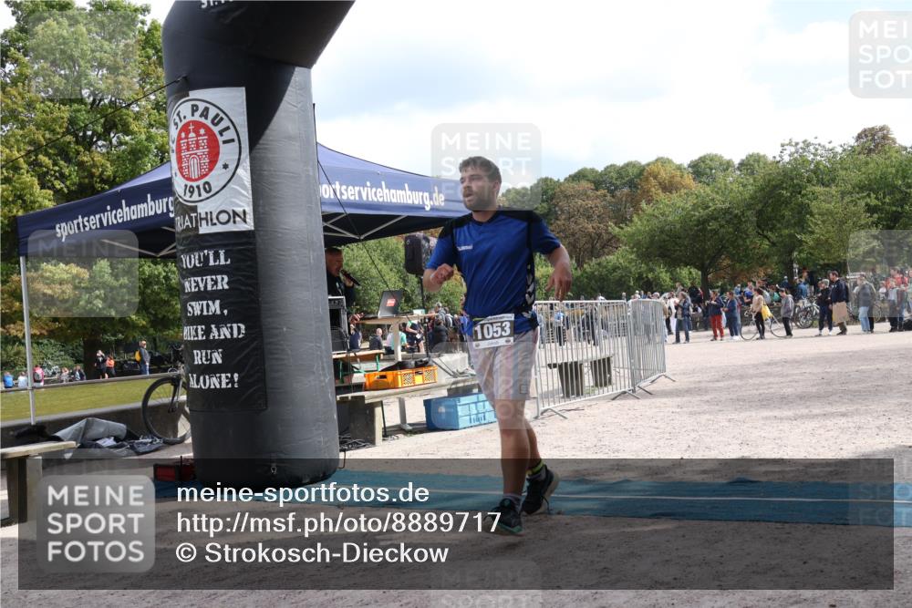 14.09.2025 - Stadtparktriathlon Strokosch-Dieckow http://msf.ph/oto/8889717 14.09.2025 12:45:10 Ziel 1053, 1065 meine-sportfotos.de