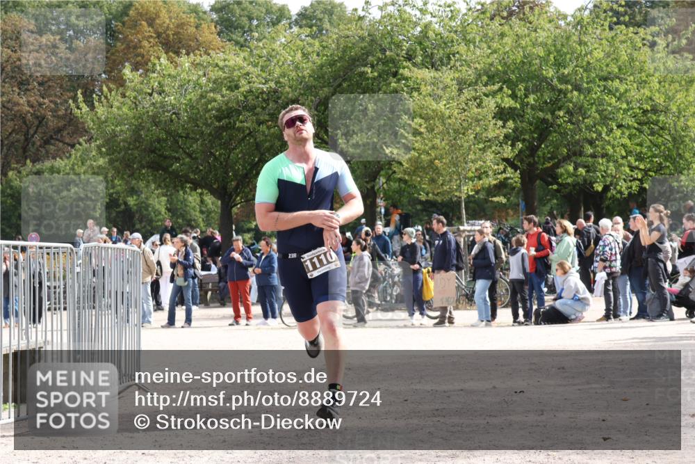 14.09.2025 - Stadtparktriathlon Strokosch-Dieckow http://msf.ph/oto/8889724 14.09.2025 12:45:16 Ziel 1053, 1110 meine-sportfotos.de