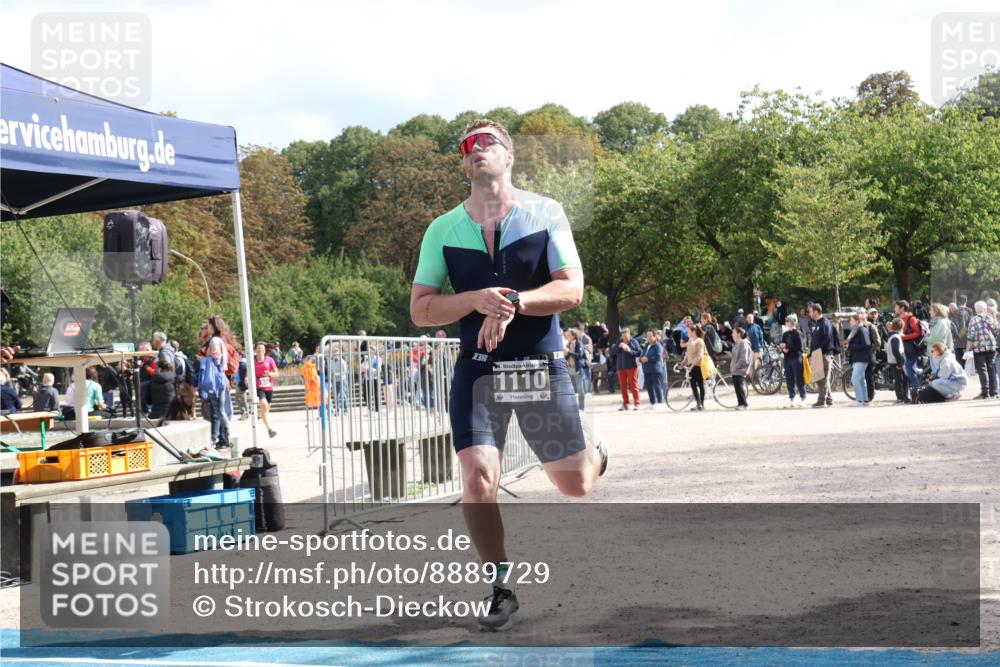 14.09.2025 - Stadtparktriathlon Strokosch-Dieckow http://msf.ph/oto/8889729 14.09.2025 12:45:18 Ziel 946, 1110 meine-sportfotos.de