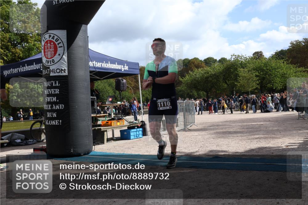 14.09.2025 - Stadtparktriathlon Strokosch-Dieckow http://msf.ph/oto/8889732 14.09.2025 12:45:18 Ziel 946, 1110 meine-sportfotos.de