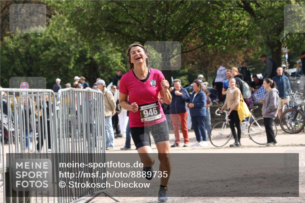 14.09.2025 - Stadtparktriathlon Strokosch-Dieckow http://msf.ph/oto/8889735 14.09.2025 12:45:22 Ziel 946, 1063, 1110 meine-sportfotos.de