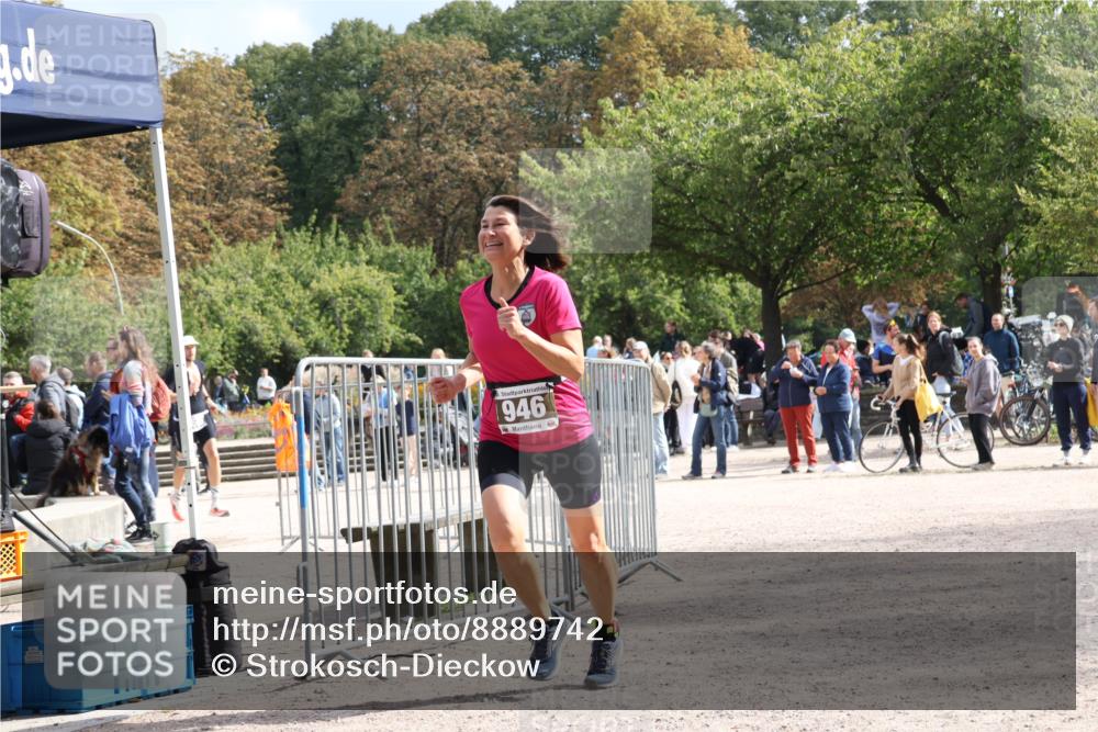 14.09.2025 - Stadtparktriathlon Strokosch-Dieckow http://msf.ph/oto/8889742 14.09.2025 12:45:23 Ziel 946, 1063, 1110 meine-sportfotos.de