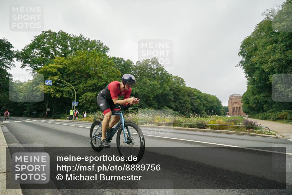 14.09.2025 - Stadtparktriathlon Michael Burmester http://msf.ph/oto/8889756 14.09.2025 09:20:04 Radfahren 333, 368, 423, 438, 503 meine-sportfotos.de