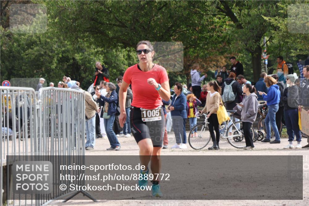 14.09.2025 - Stadtparktriathlon Strokosch-Dieckow http://msf.ph/oto/8889772 14.09.2025 12:45:44 Ziel 1005 meine-sportfotos.de