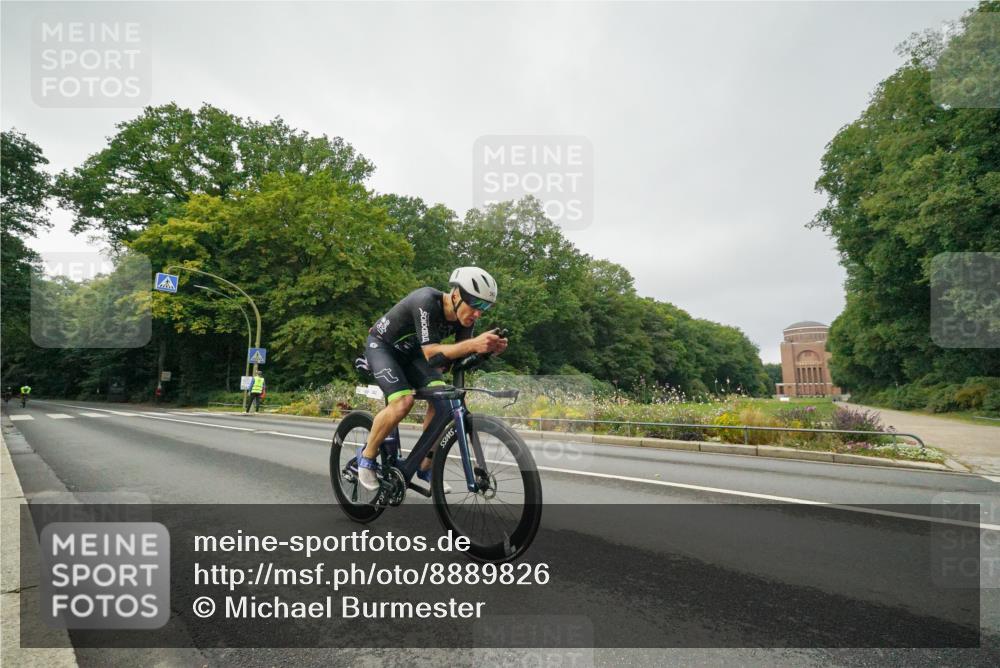 14.09.2025 - Stadtparktriathlon Michael Burmester http://msf.ph/oto/8889826 14.09.2025 09:21:23 Radfahren 349, 352, 362, 375 meine-sportfotos.de