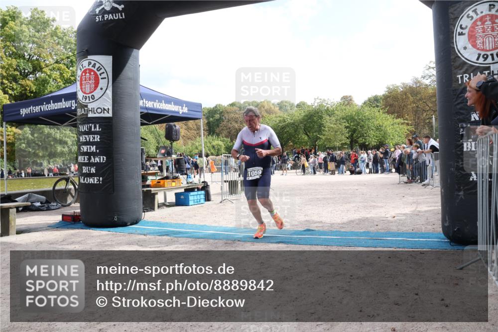 14.09.2025 - Stadtparktriathlon Strokosch-Dieckow http://msf.ph/oto/8889842 14.09.2025 12:46:48 Ziel 1059 meine-sportfotos.de