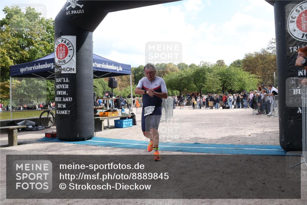 14.09.2025 - Stadtparktriathlon Strokosch-Dieckow http://msf.ph/oto/8889845 14.09.2025 12:46:48 Ziel 1059 meine-sportfotos.de