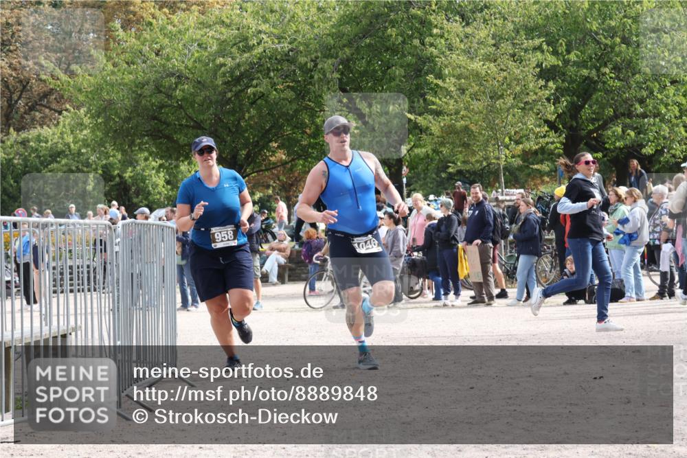14.09.2025 - Stadtparktriathlon Strokosch-Dieckow http://msf.ph/oto/8889848 14.09.2025 12:46:53 Ziel 931, 958, 1046, 1059 meine-sportfotos.de