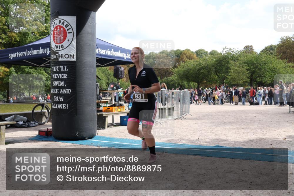 14.09.2025 - Stadtparktriathlon Strokosch-Dieckow http://msf.ph/oto/8889875 14.09.2025 12:47:00 Ziel 931, 958, 1046 meine-sportfotos.de