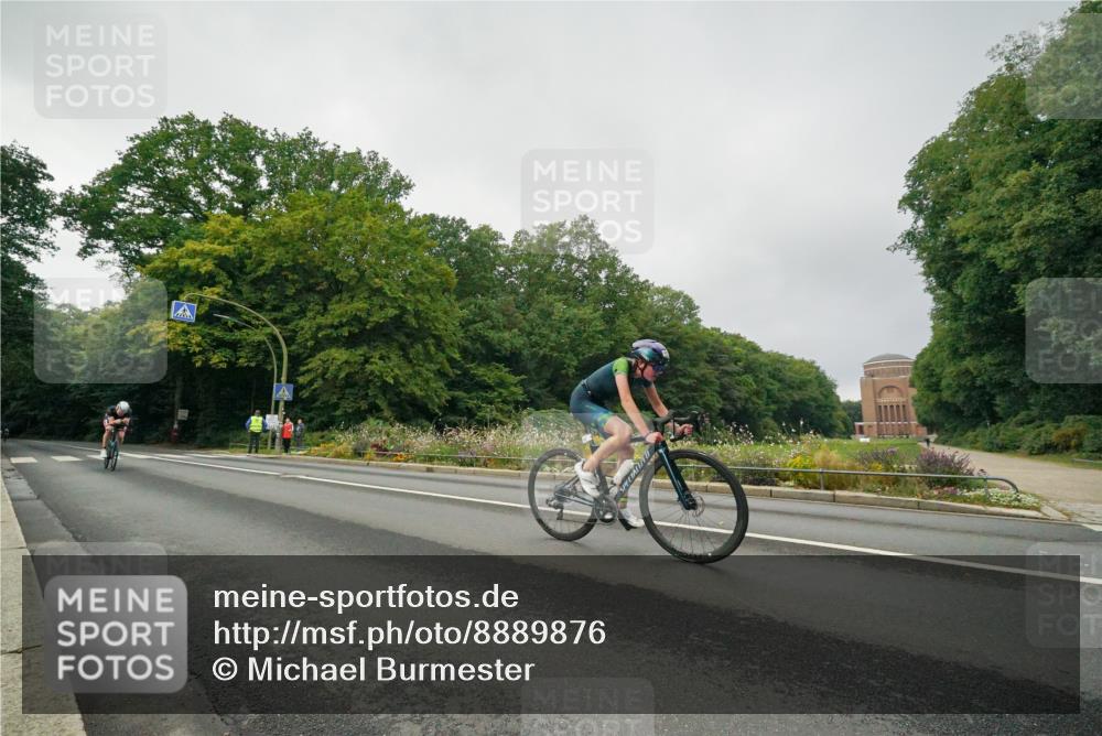 14.09.2025 - Stadtparktriathlon Michael Burmester http://msf.ph/oto/8889876 14.09.2025 09:22:22 Radfahren 311, 348, 361, 367, 392, 398, 432, 466, 487 meine-sportfotos.de