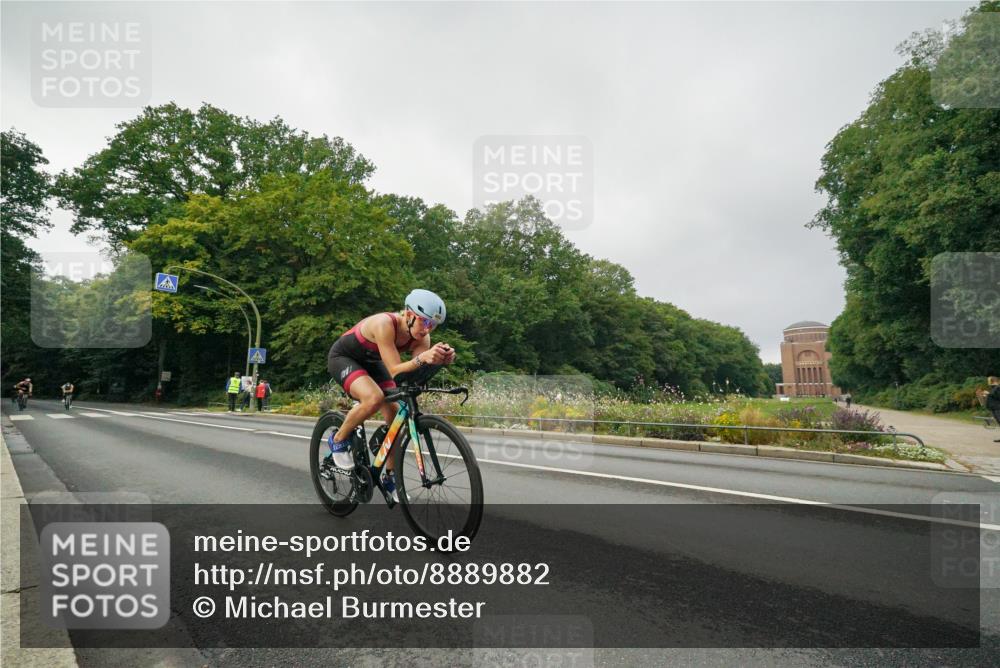 14.09.2025 - Stadtparktriathlon Michael Burmester http://msf.ph/oto/8889882 14.09.2025 09:22:31 Radfahren 367, 376, 418, 435, 437, 466 meine-sportfotos.de