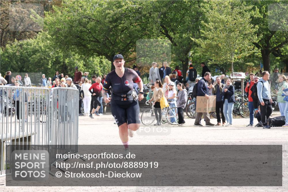 14.09.2025 - Stadtparktriathlon Strokosch-Dieckow http://msf.ph/oto/8889919 14.09.2025 12:47:41 Ziel 1008 meine-sportfotos.de