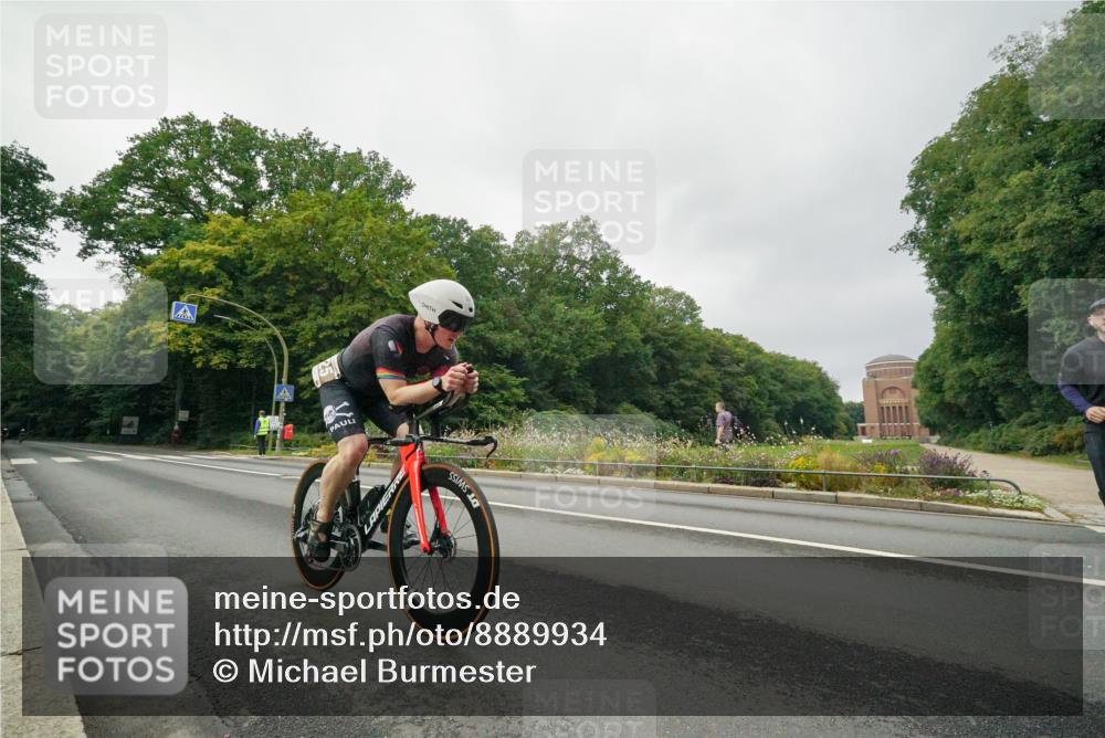 14.09.2025 - Stadtparktriathlon Michael Burmester http://msf.ph/oto/8889934 14.09.2025 09:23:33 Radfahren 313, 319, 325, 350, 360, 369, 399, 436, 457, 463 meine-sportfotos.de