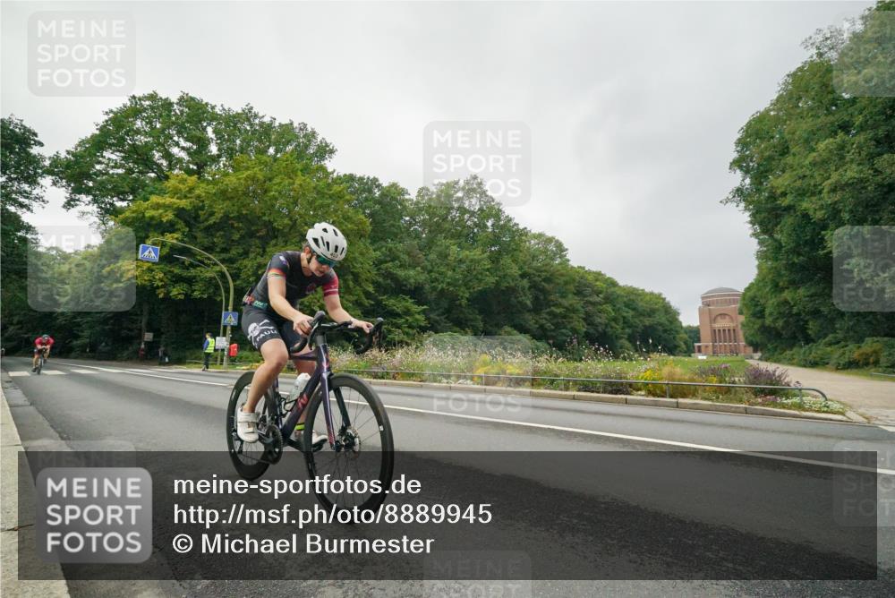 14.09.2025 - Stadtparktriathlon Michael Burmester http://msf.ph/oto/8889945 14.09.2025 09:23:54 Radfahren 391, 394, 453 meine-sportfotos.de