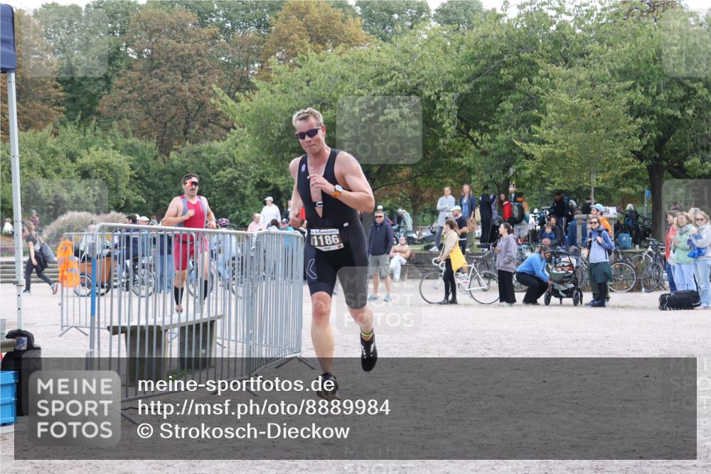 14.09.2025 - Stadtparktriathlon Strokosch-Dieckow http://msf.ph/oto/8889984 14.09.2025 12:51:06 Ziel 1162, 1186 meine-sportfotos.de