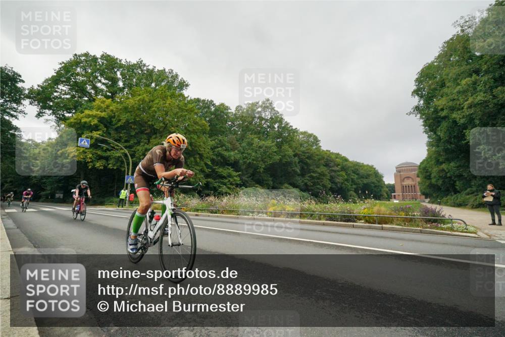 14.09.2025 - Stadtparktriathlon Michael Burmester http://msf.ph/oto/8889985 14.09.2025 09:25:29 Radfahren 316, 322, 422, 425, 431, 452, 475, 481, 499 meine-sportfotos.de
