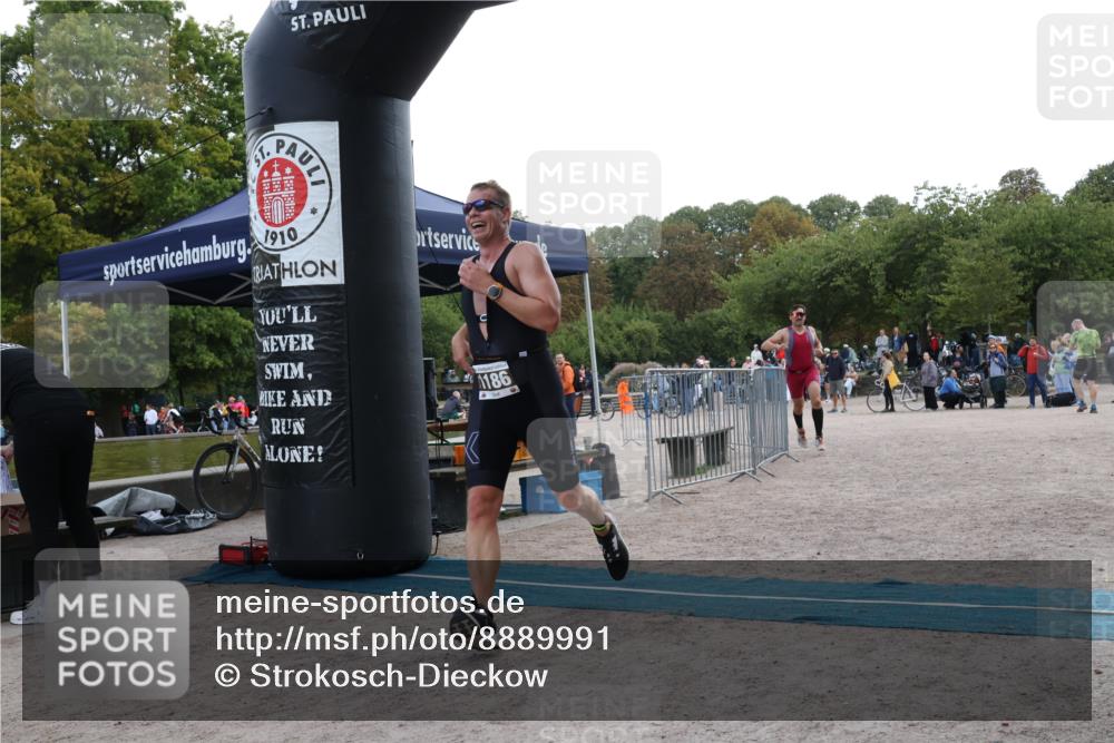 14.09.2025 - Stadtparktriathlon Strokosch-Dieckow http://msf.ph/oto/8889991 14.09.2025 12:51:07 Ziel 1162, 1186 meine-sportfotos.de