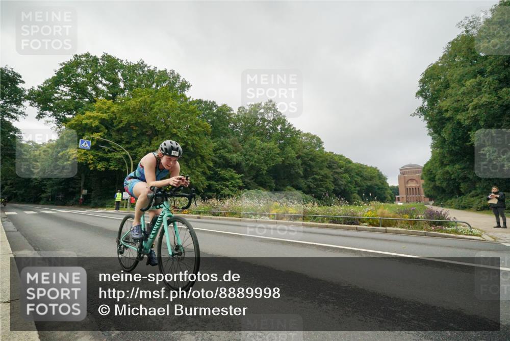 14.09.2025 - Stadtparktriathlon Michael Burmester http://msf.ph/oto/8889998 14.09.2025 09:25:38 Radfahren 316, 420, 425, 480, 481, 483 meine-sportfotos.de