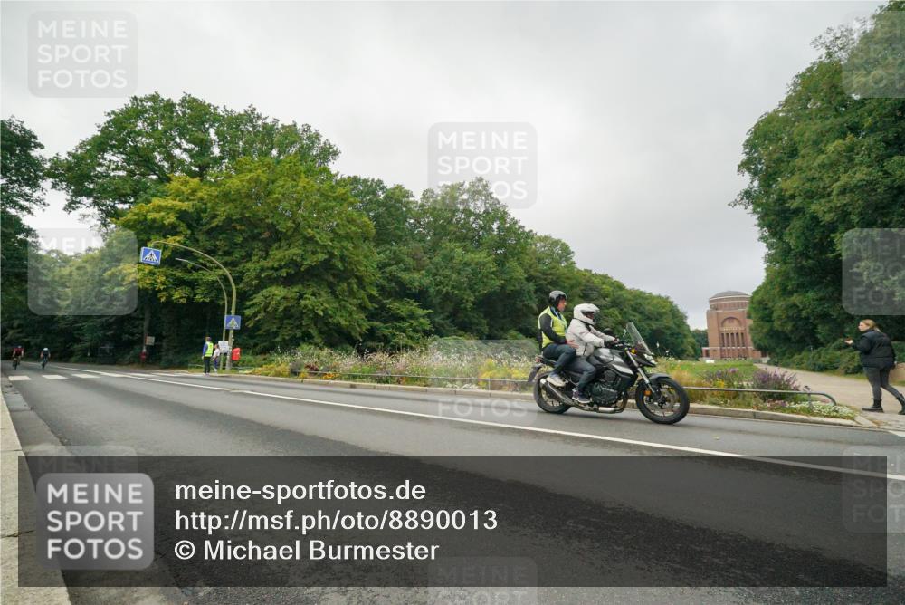 14.09.2025 - Stadtparktriathlon Michael Burmester http://msf.ph/oto/8890013 14.09.2025 09:26:05 Radfahren 395, 455, 482 meine-sportfotos.de