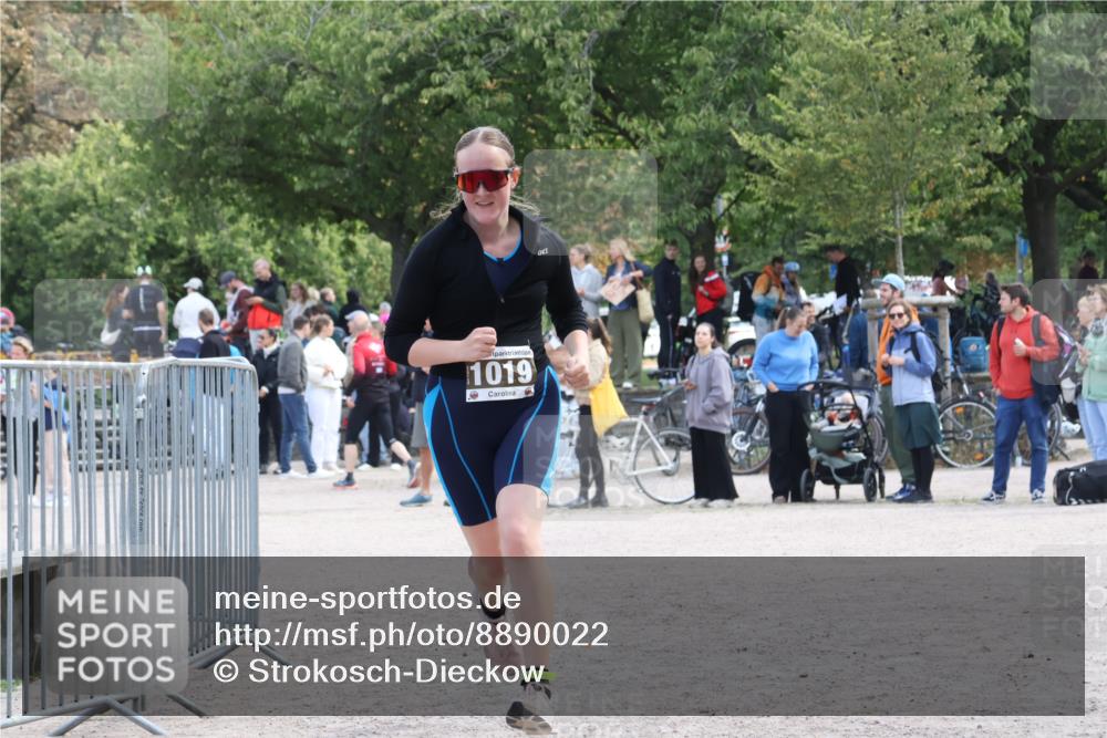 14.09.2025 - Stadtparktriathlon Strokosch-Dieckow http://msf.ph/oto/8890022 14.09.2025 12:51:54 Ziel 1019 meine-sportfotos.de
