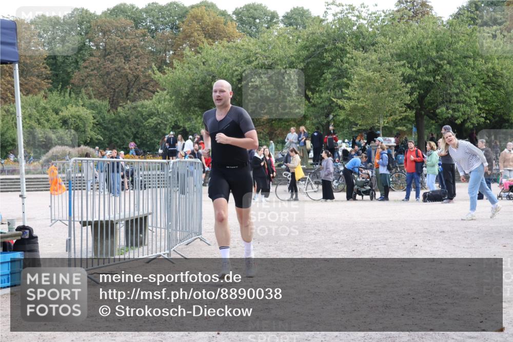 14.09.2025 - Stadtparktriathlon Strokosch-Dieckow http://msf.ph/oto/8890038 14.09.2025 12:52:04 Ziel 1061 meine-sportfotos.de